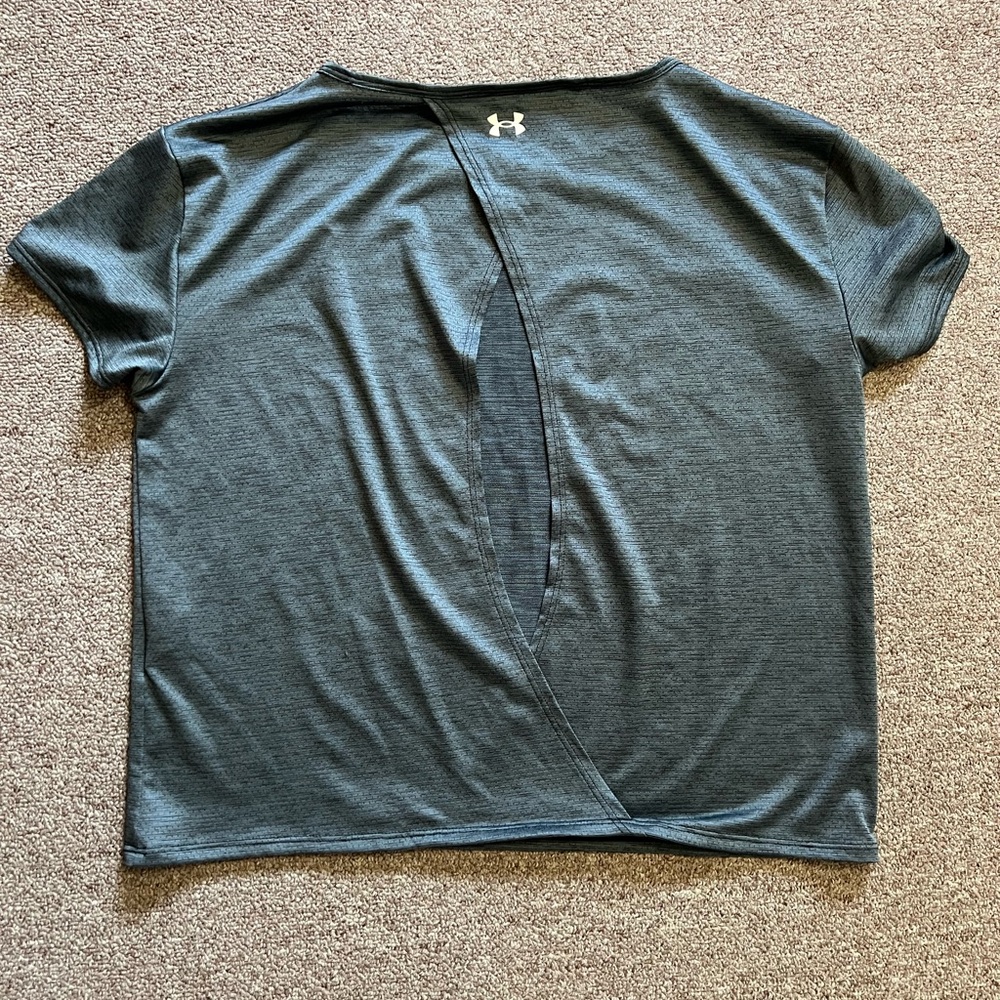 Under Armour Gray T-Shirt Relaxed Fit - Picture 3 of 3